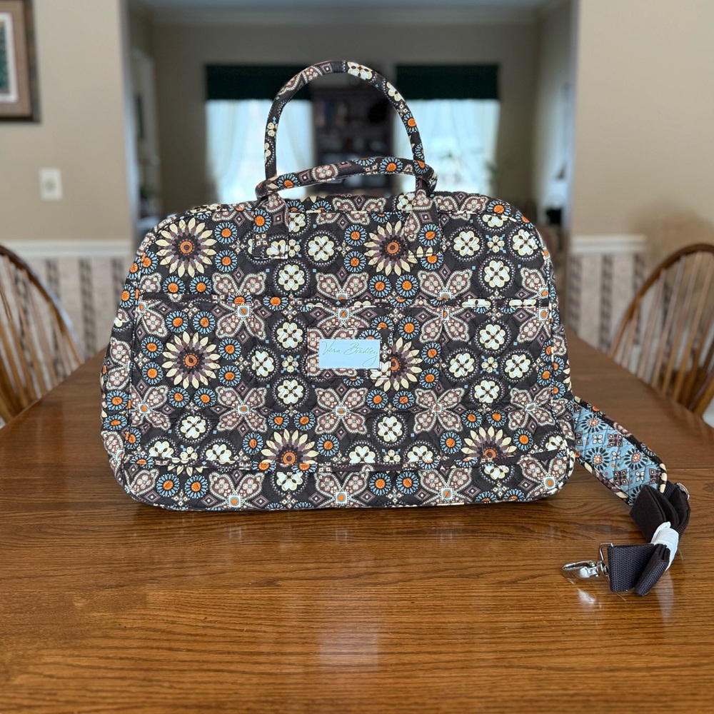 NWT Vera Bradley Quilted Grand Traveler  Canyon Pattern Large Travel Bag Brown
